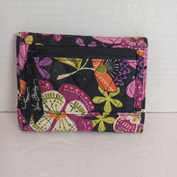 VERA BRADLEY Euro Wallet Small Trifold Pirouette Black Pink Floral Quilted - Picture 2 of 5
